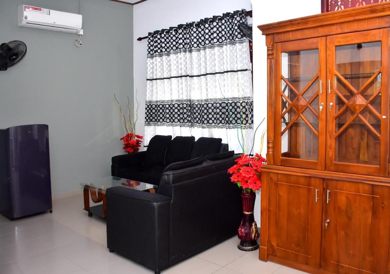 Yuthika * Negombo